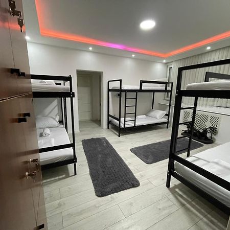 Shesh Hostel Prishtinë Ngoại thất bức ảnh