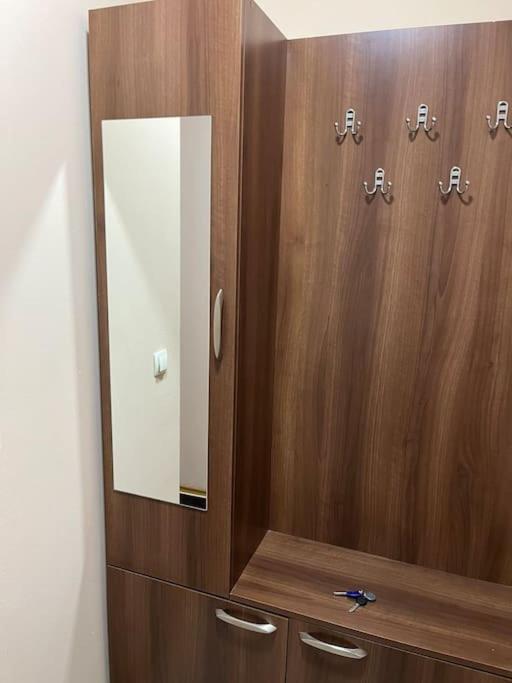 Shesh Hostel Prishtinë Ngoại thất bức ảnh