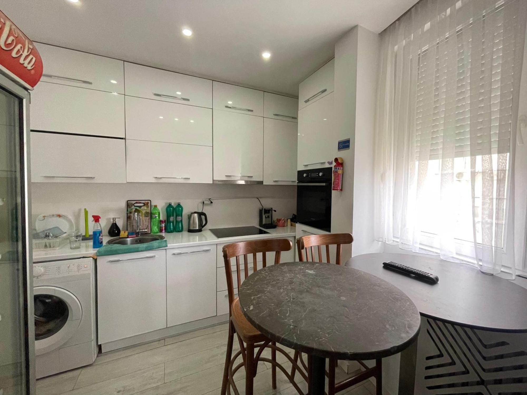 Shesh Hostel Prishtinë Ngoại thất bức ảnh