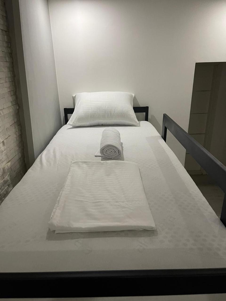 Shesh Hostel Prishtinë Ngoại thất bức ảnh