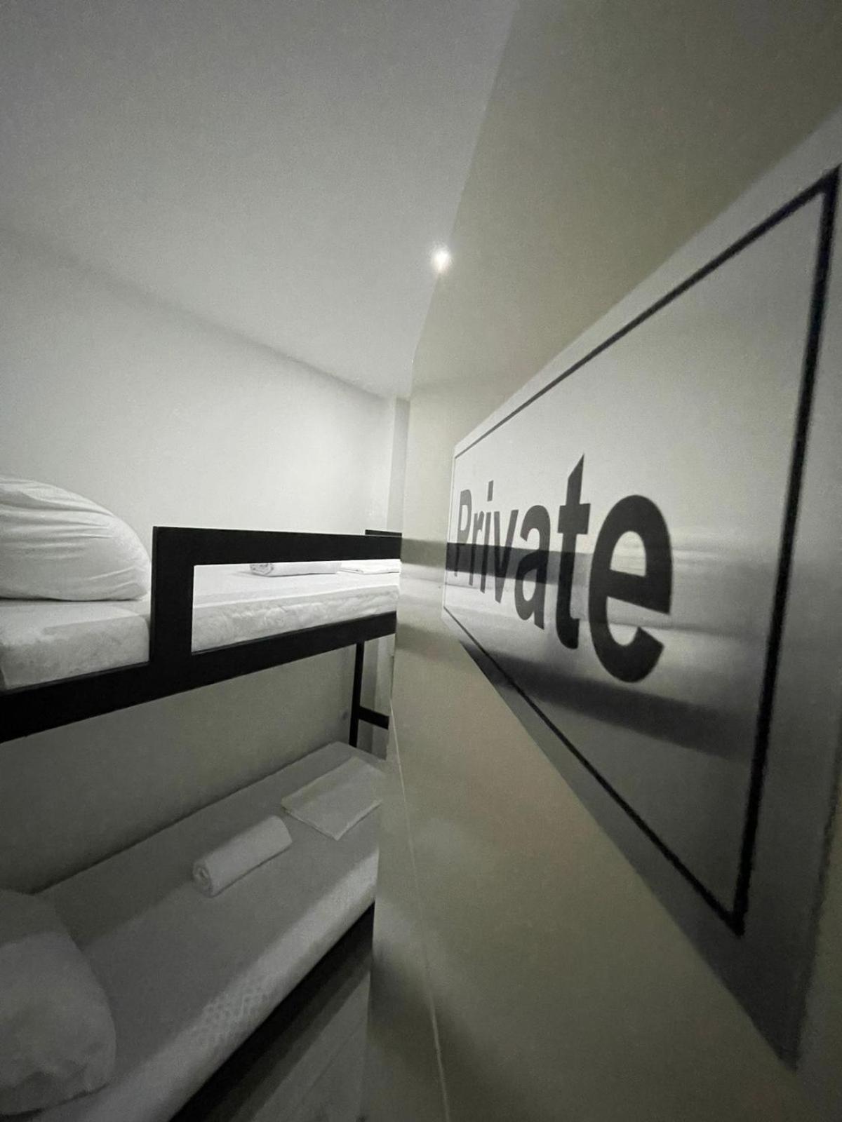 Shesh Hostel Prishtinë Ngoại thất bức ảnh