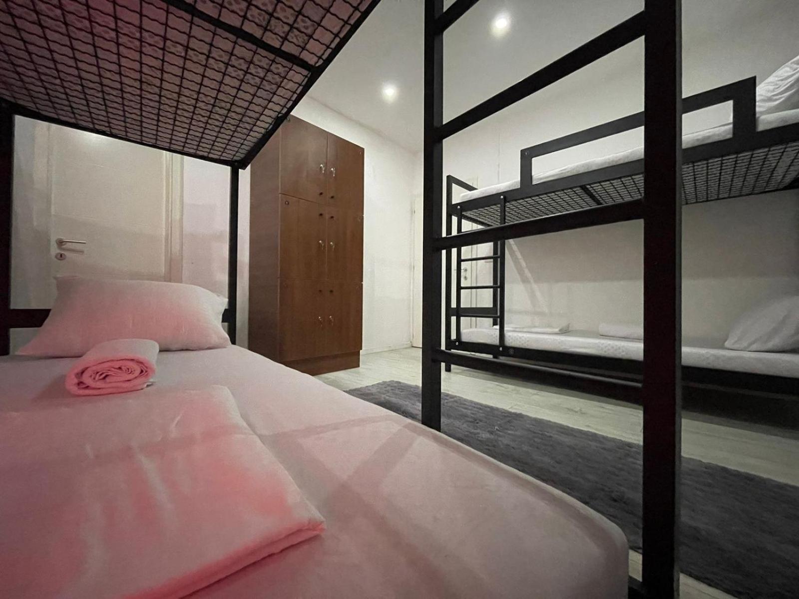 Shesh Hostel Prishtinë Ngoại thất bức ảnh