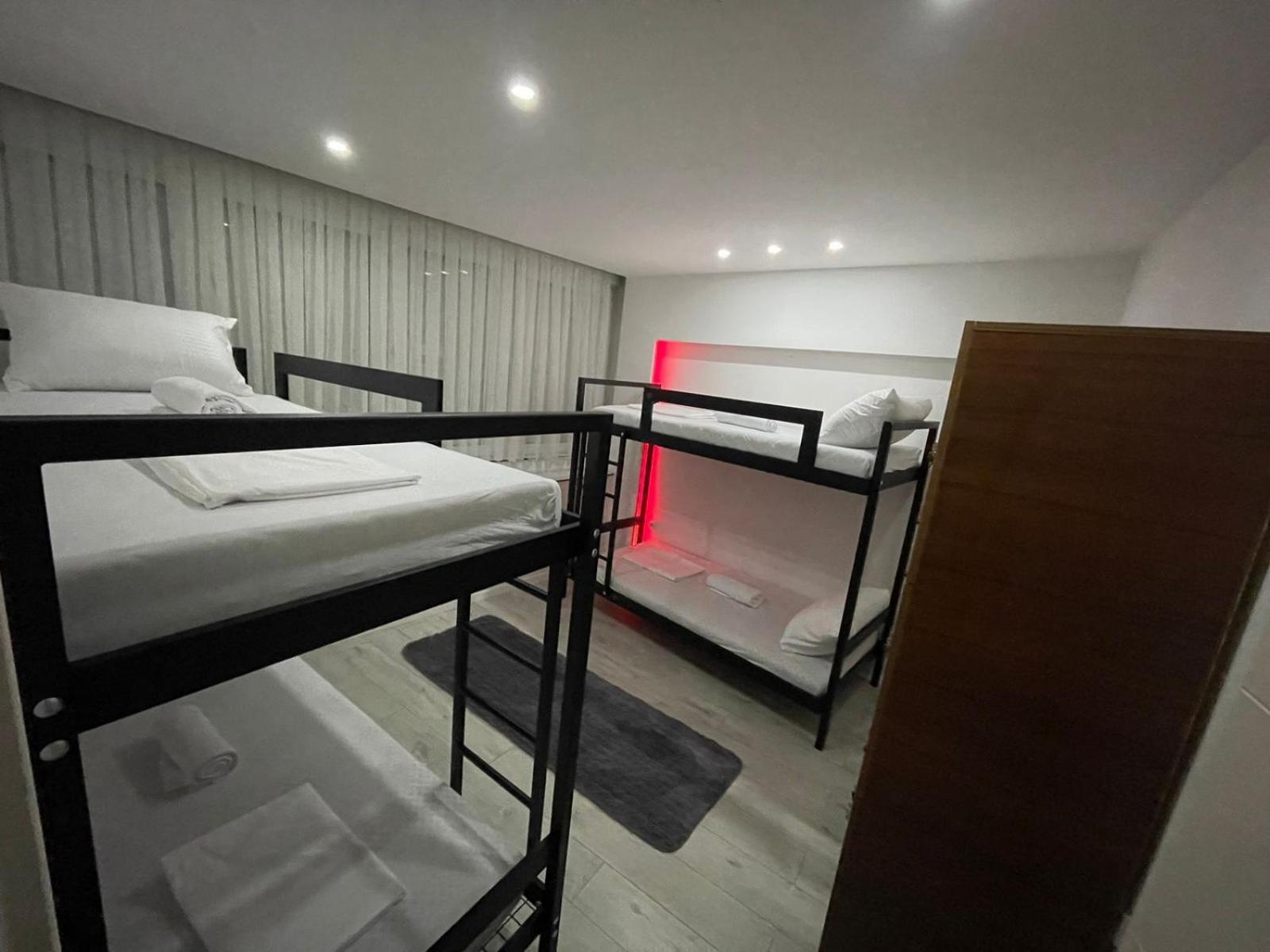 Shesh Hostel Prishtinë Ngoại thất bức ảnh